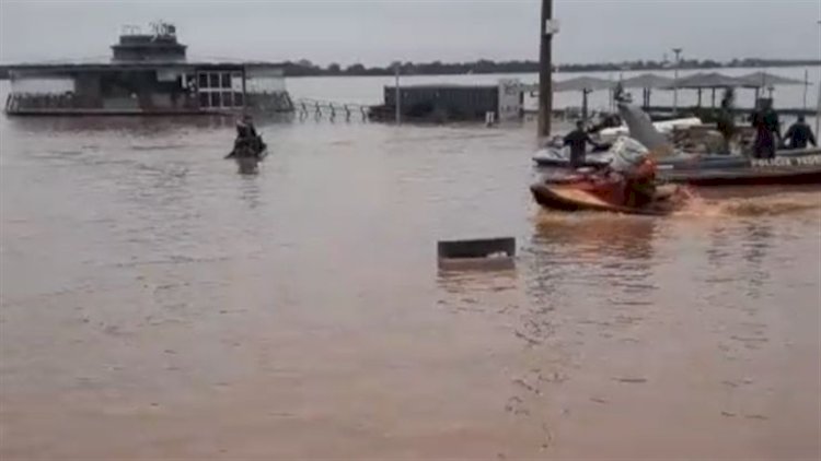 Guaíba supera marca de alerta no RS