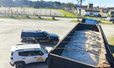 Carga de açúcar com suspeita de areia é apreendida no Porto de Paranaguá